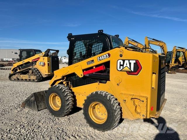 CAT 246D3 Ładowarki burtowe