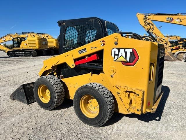 CAT 246D3 Ładowarki burtowe