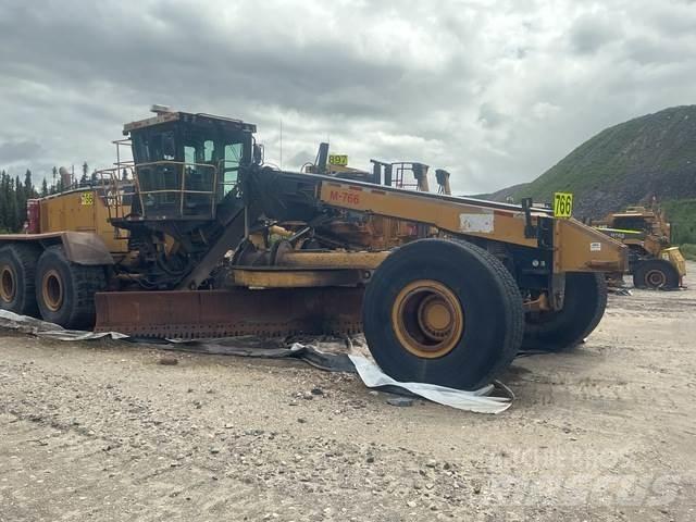 CAT 24M Równiarki