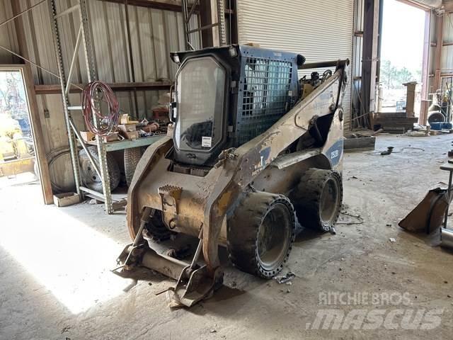CAT 252B Ładowarki burtowe