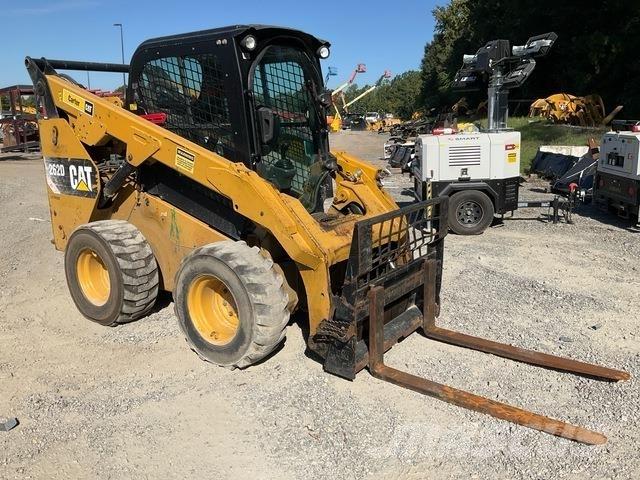 CAT 262D Ładowarki burtowe