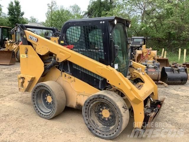 CAT 272D3 Ładowarki burtowe