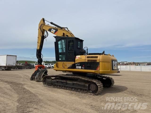 CAT 320DFM Łuparki, pilarki i wiórkarki