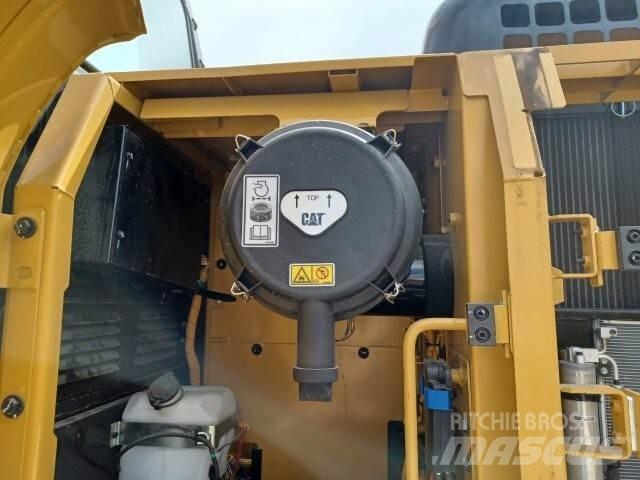 CAT 323D3 Koparki gąsienicowe