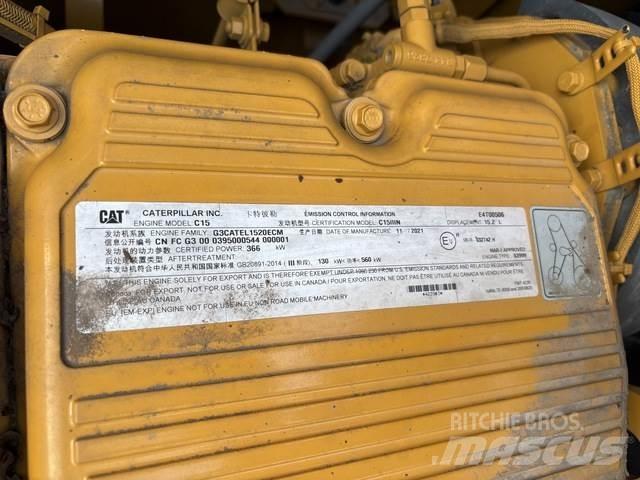 CAT 374 Koparki gąsienicowe
