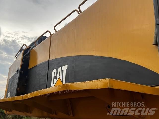 CAT 390DL Koparki gąsienicowe