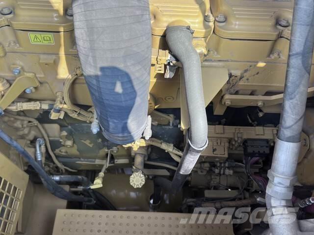 CAT 395 Koparki gąsienicowe