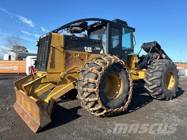CAT 525C Skidery