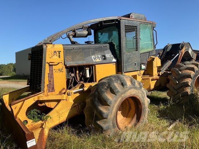 CAT 525C Skidery