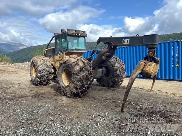 CAT 535B Skidery