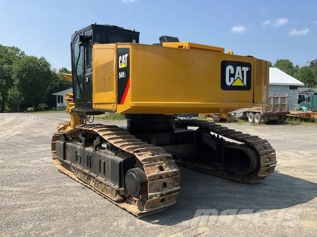 CAT 541 Harwestery gąsienicowe