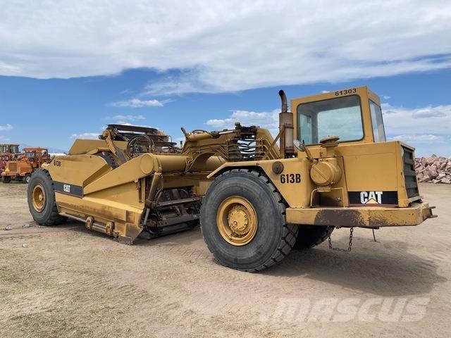CAT 613B Skrobaki