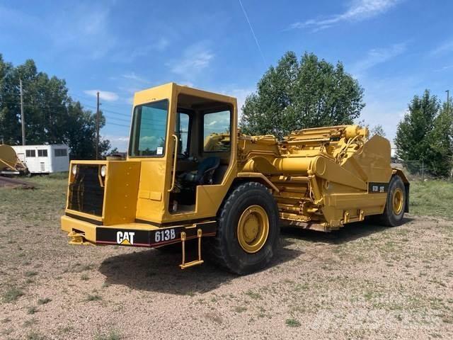 CAT 613B Skrobaki