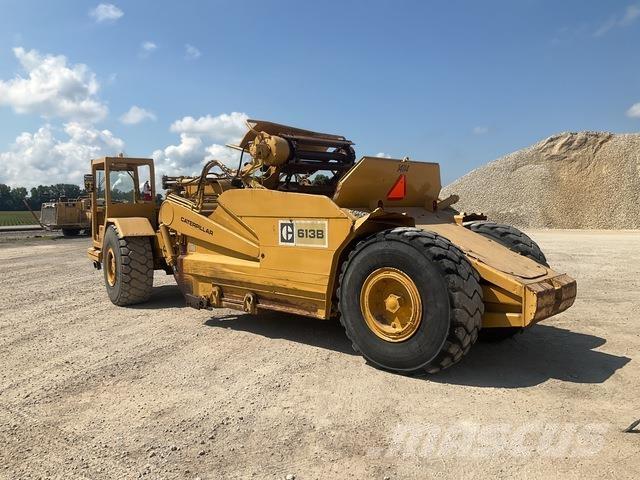 CAT 613B Skrobaki