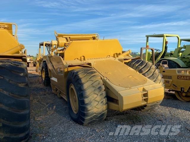 CAT 613B Skrobaki
