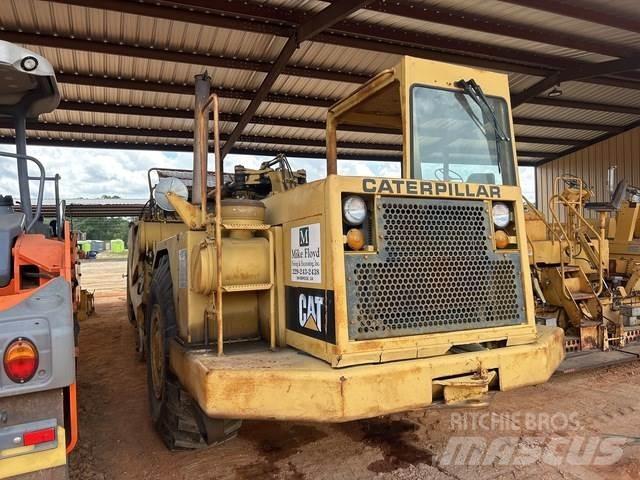 CAT 613C Skrobaki