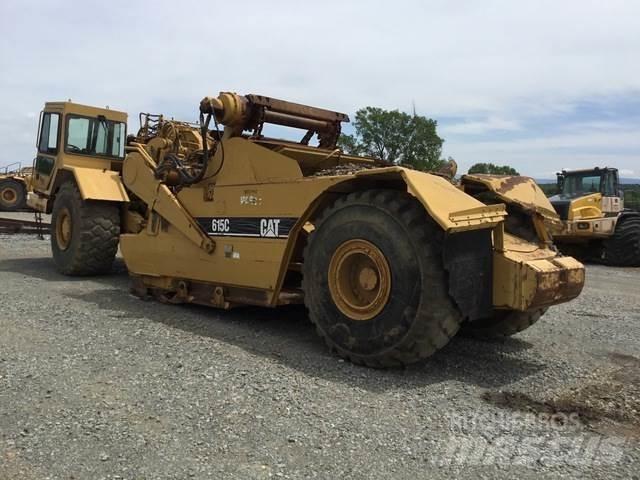 CAT 615C Skrobaki