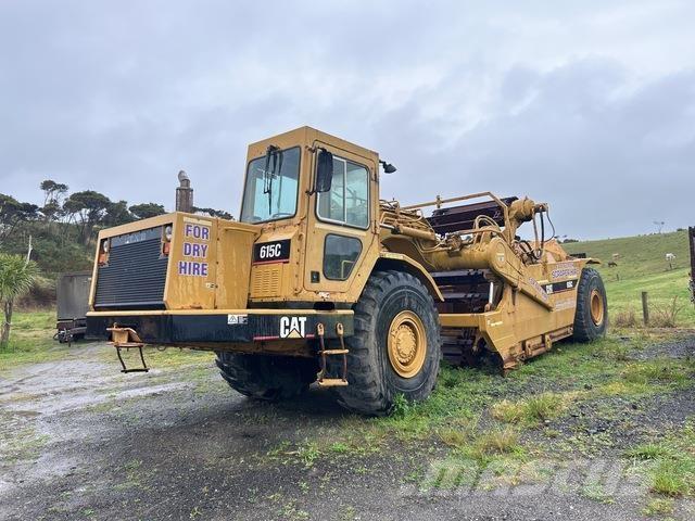 CAT 615C Skrobaki