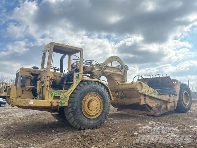 CAT 621 Skrobaki