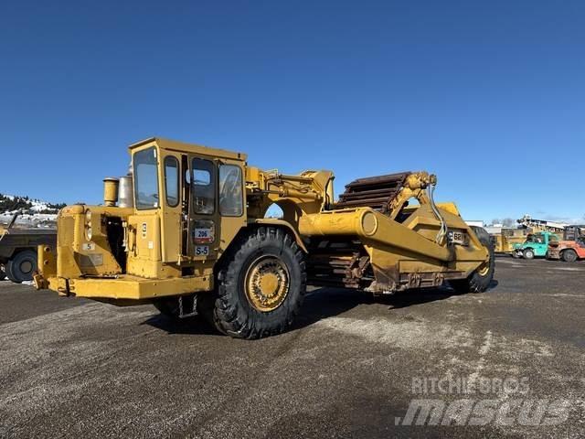 CAT 621 Skrobaki