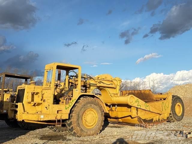 CAT 621B Skrobaki