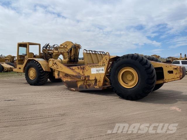 CAT 621B Skrobaki