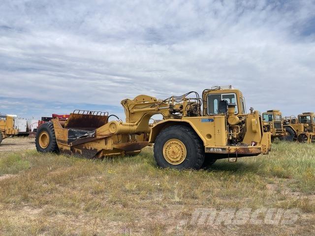 CAT 621B Skrobaki