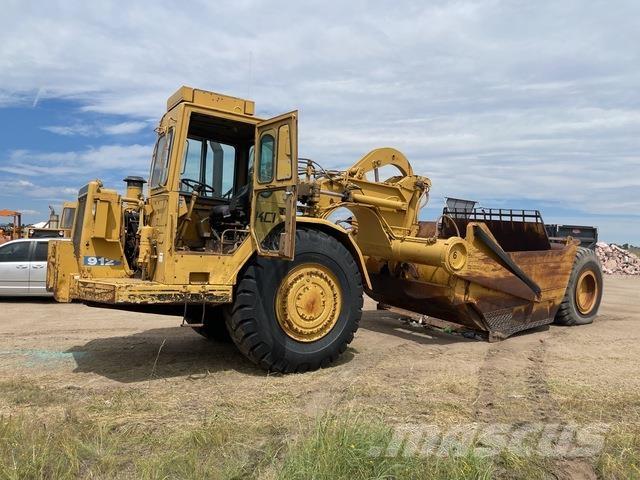 CAT 621B Skrobaki