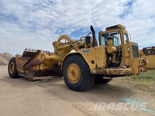CAT 621B Skrobaki
