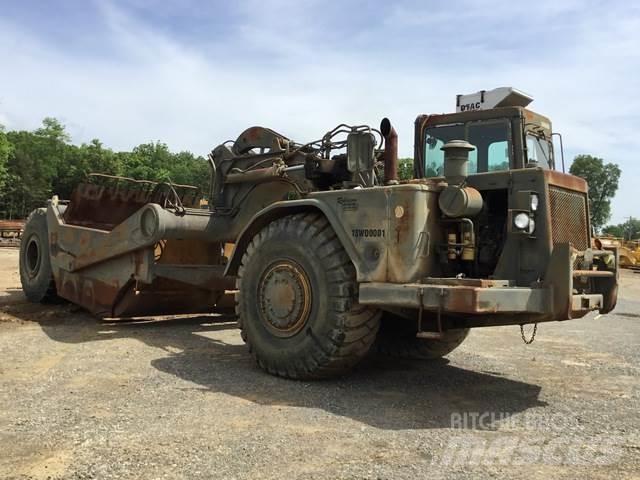 CAT 621B MIL Skrobaki