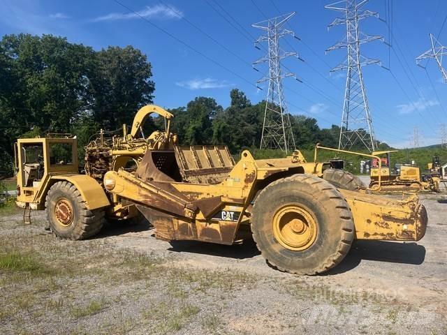 CAT 621F Skrobaki