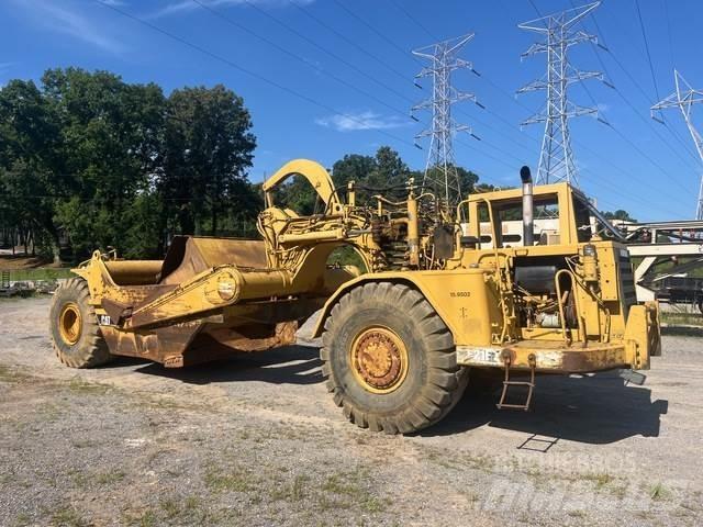 CAT 621F Skrobaki