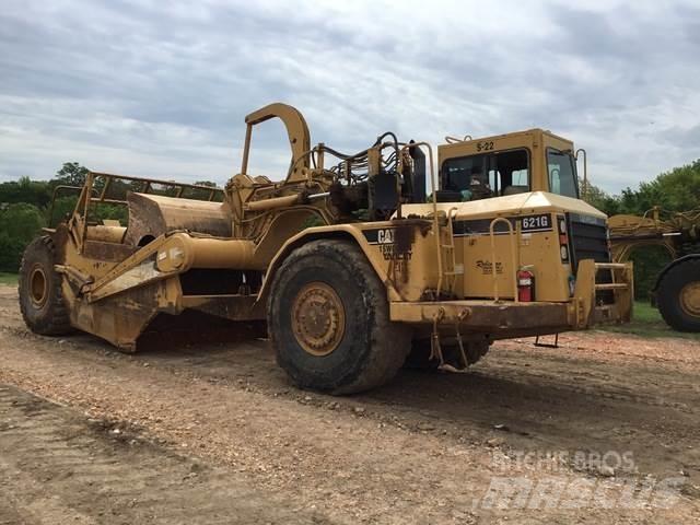CAT 621G Skrobaki