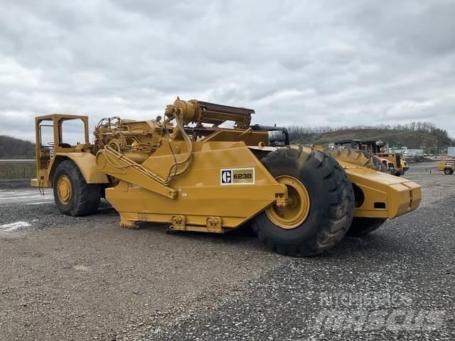 CAT 623B Skrobaki