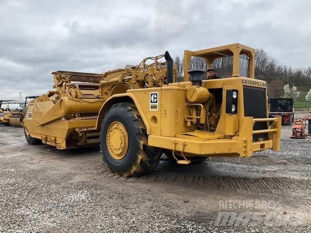 CAT 623B Skrobaki