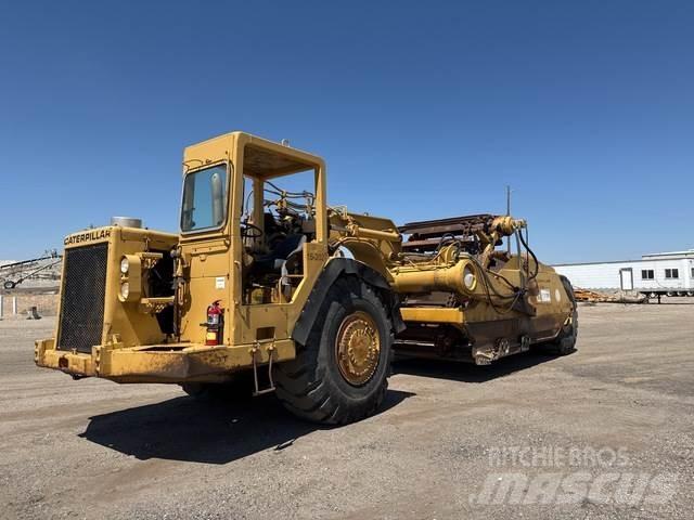 CAT 623B Skrobaki