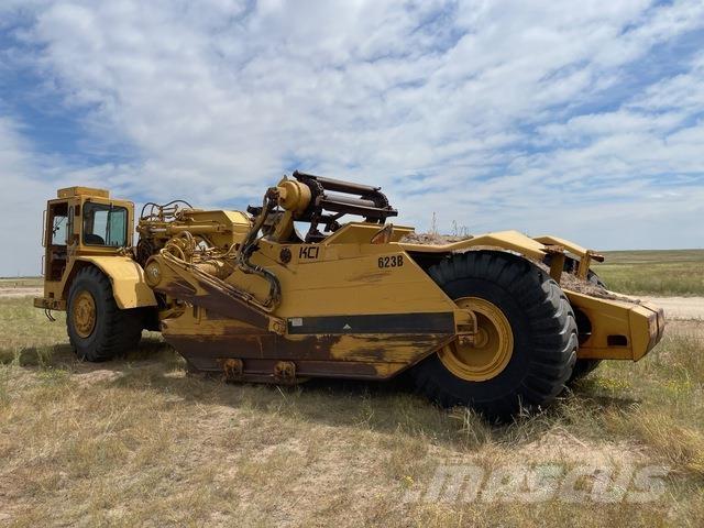 CAT 623B Skrobaki