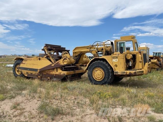 CAT 623B Skrobaki