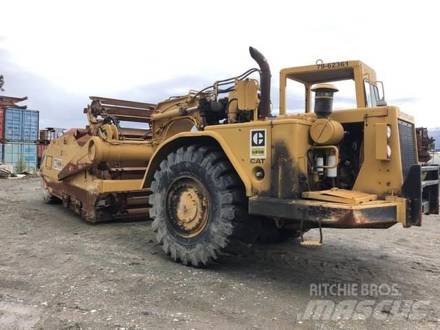 CAT 623B Skrobaki