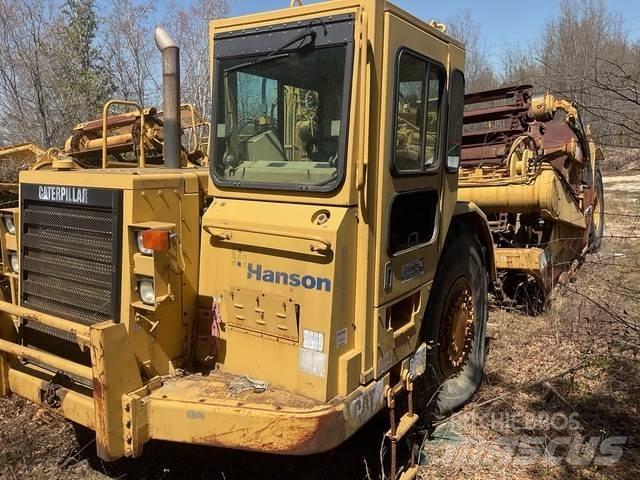 CAT 623F Skrobaki