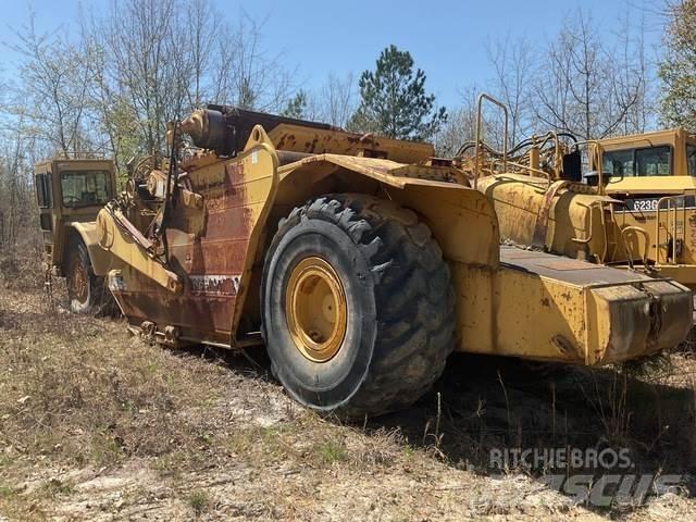 CAT 623F Skrobaki