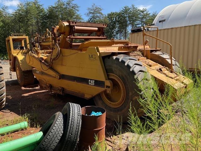 CAT 623F Skrobaki