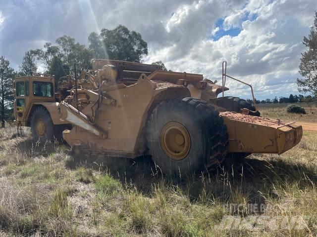 CAT 623G Skrobaki