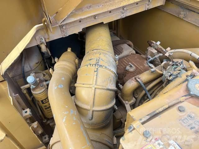 CAT 623G Skrobaki