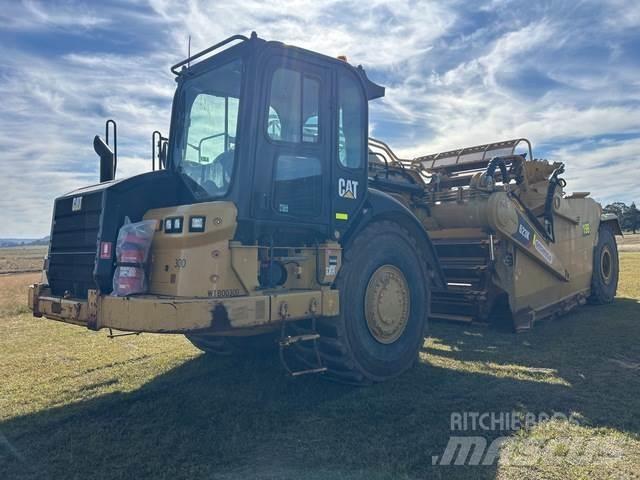 CAT 623k Skrobaki
