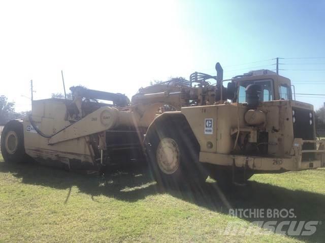 CAT 633D Skrobaki