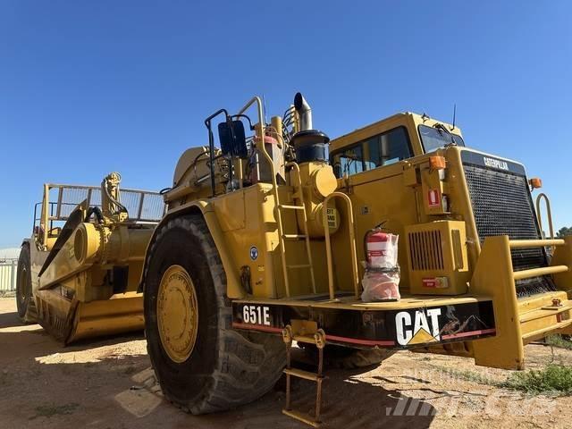 CAT 651E Skrobaki