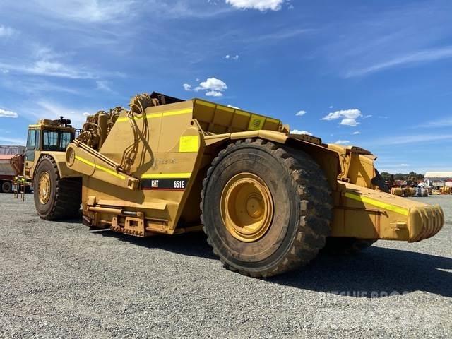 CAT 651E Skrobaki
