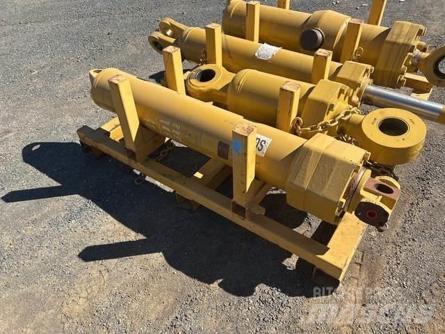 CAT 657E Transport - Inne