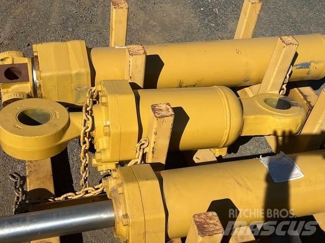 CAT 657E Transport - Inne